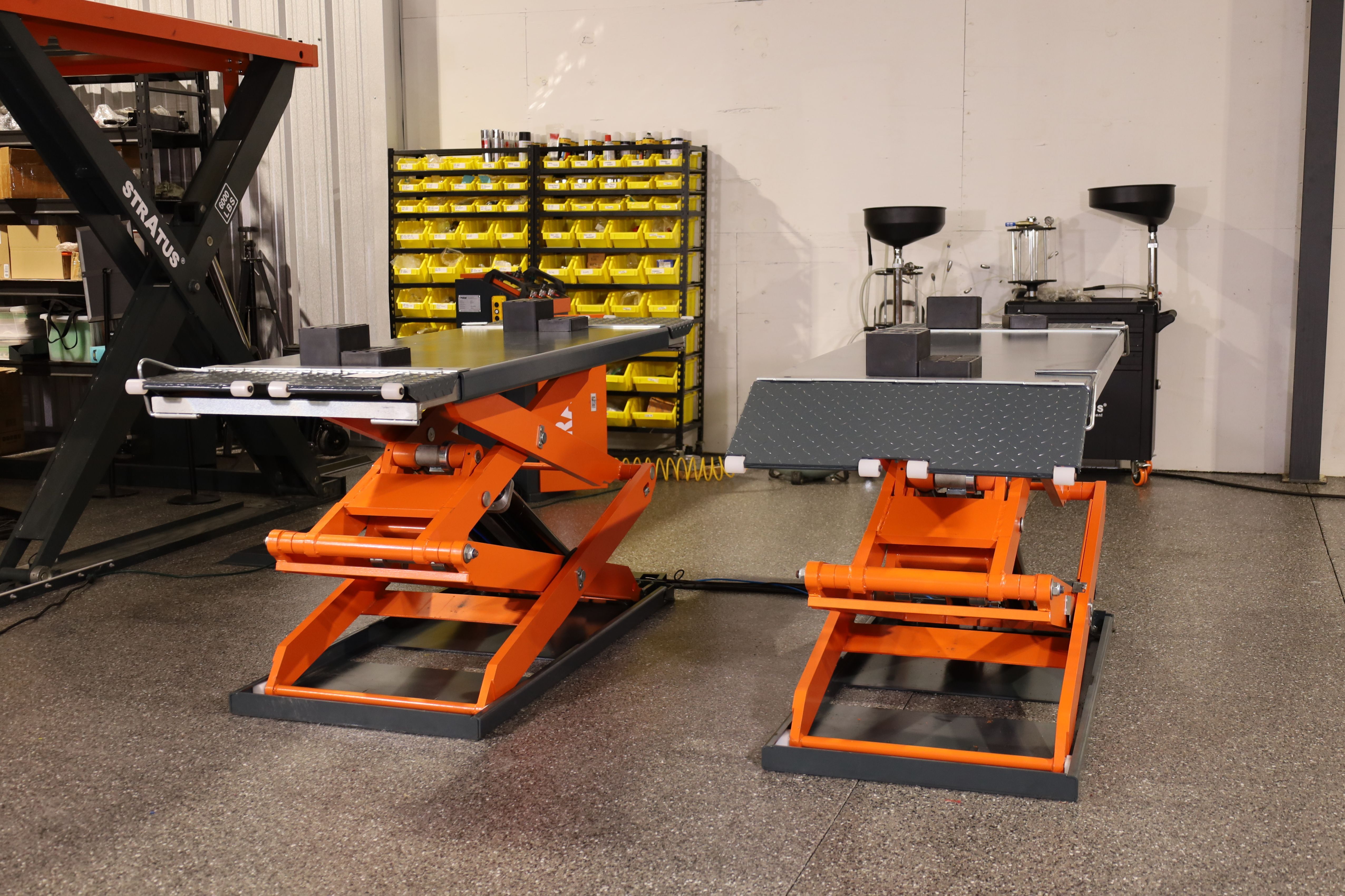 New Stratus G4 car lift available for pre-order